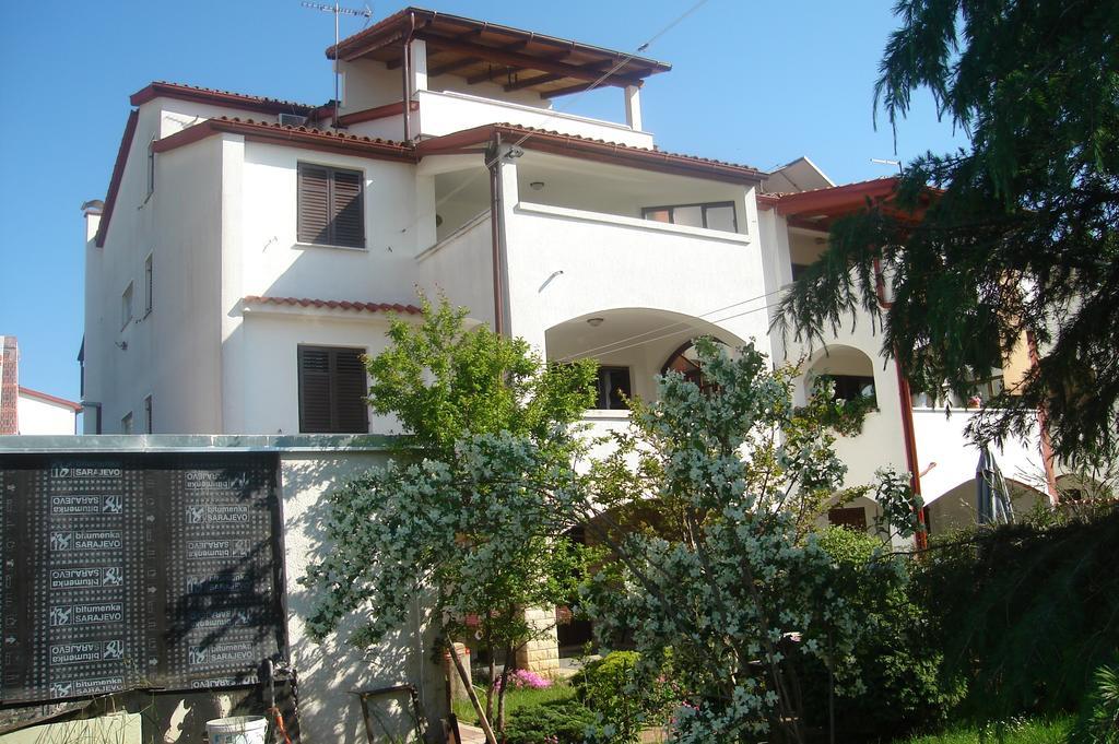 Apartments Sasha Pula Luaran gambar