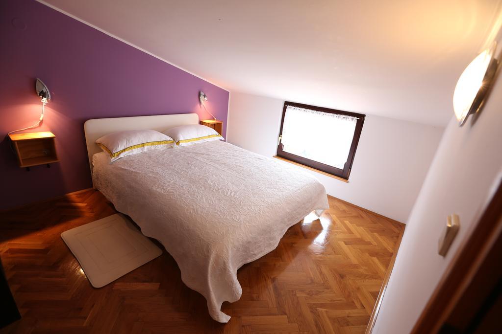 Apartments Sasha Pula Bilik gambar