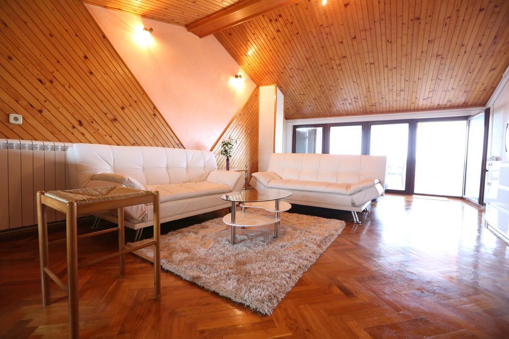 Apartments Sasha Pula Bilik gambar