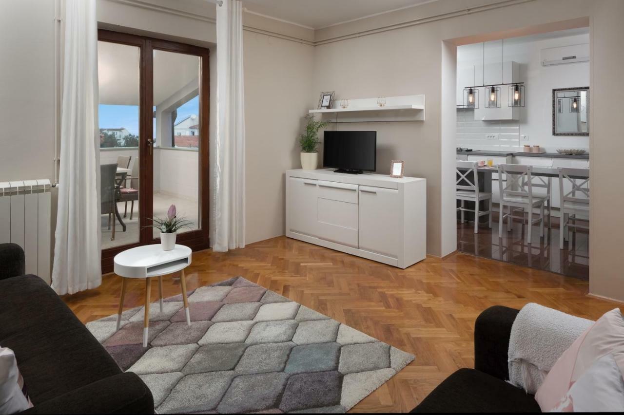 Apartments Sasha Pula Luaran gambar
